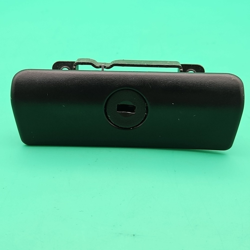 OEM 01 02 03 04 05 BMW E46 M3 325i 328i 330i Glove Box Latch Handle Genuine
